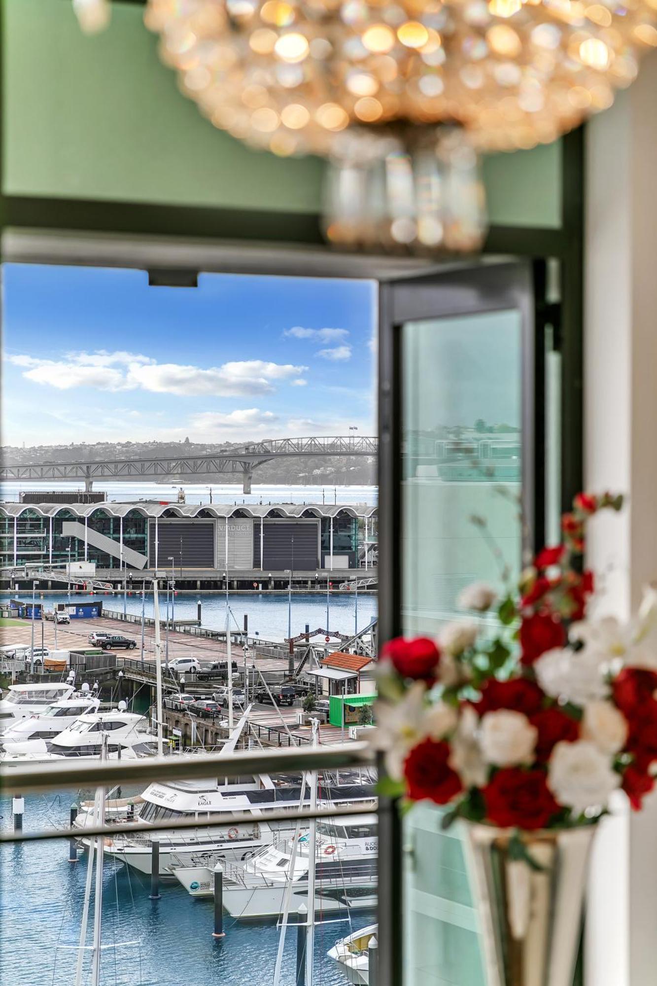 オークランドPenthouse Gloryアパートメント エクステリア 写真